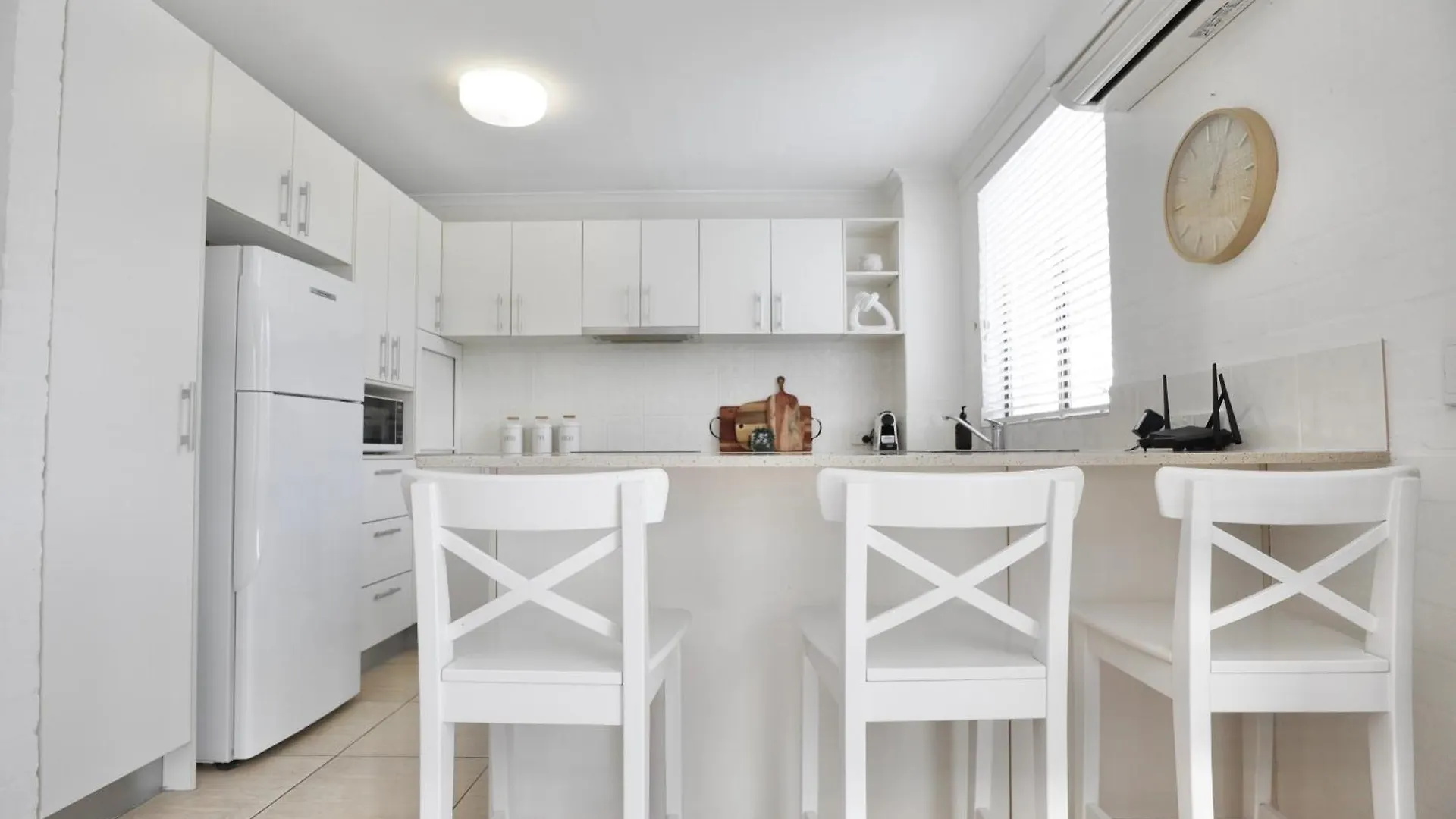 Chic 2 Bdrm Poolside Apartment Noosa Heads