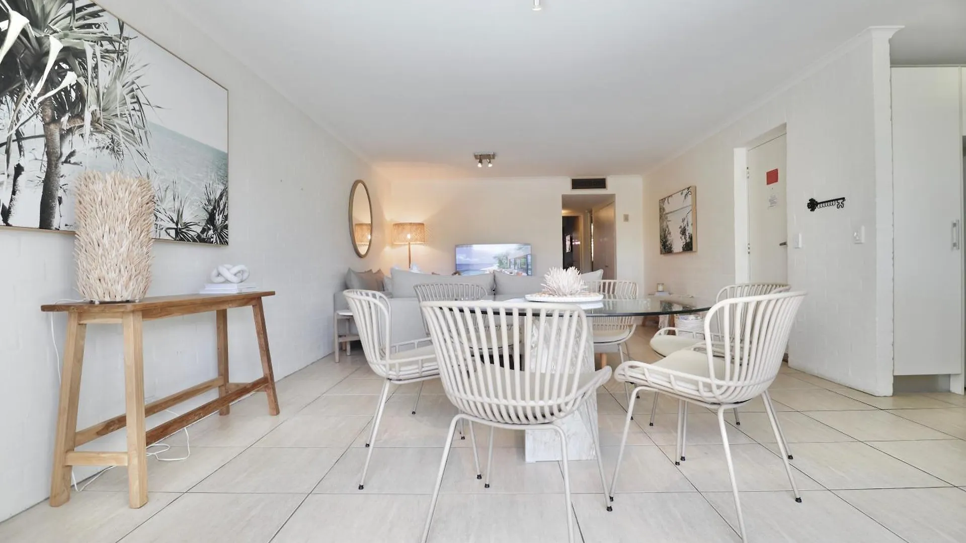Chic 2 Bdrm Poolside Apartment Noosa Heads 0*,  Australia